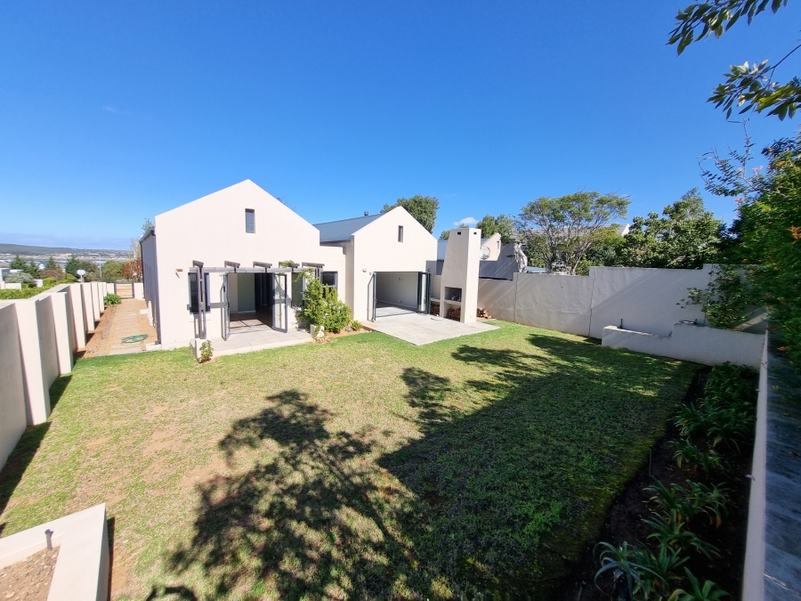 To Let 3 Bedroom Property for Rent in Croydon Western Cape